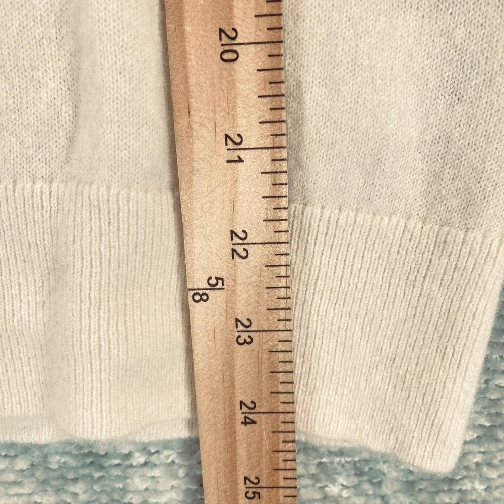 Quince 100% Cashmere V Neck Sweater Cream Size S see photos - Picture 6 of 7